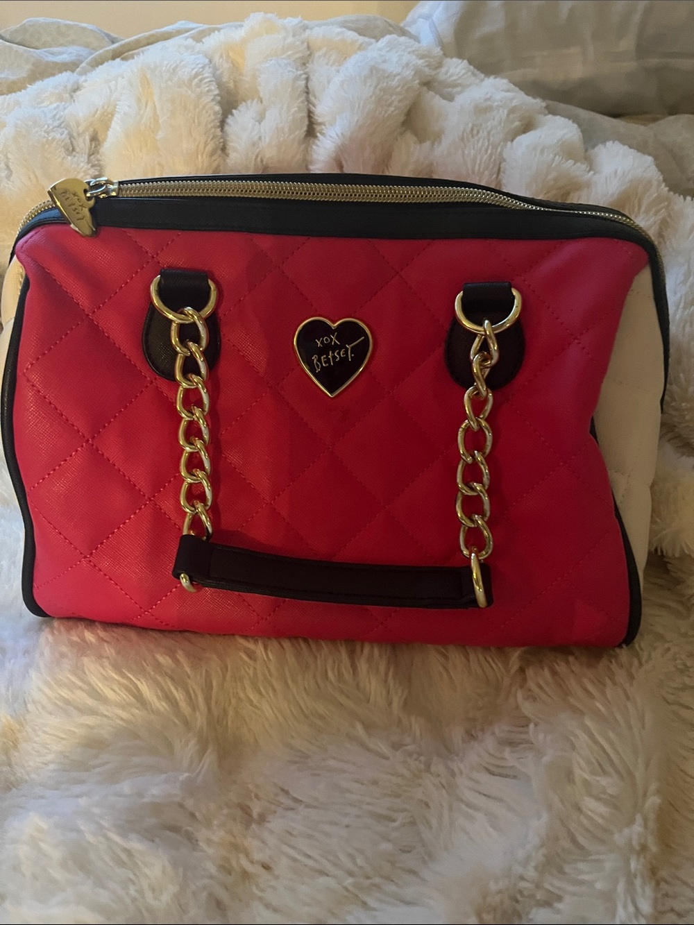 Classic Betsy bag!💋